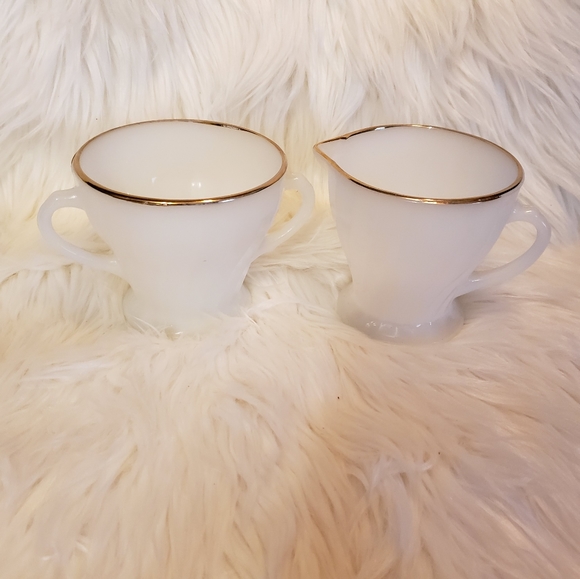 Anchor Hocking - Picture 1 of 3